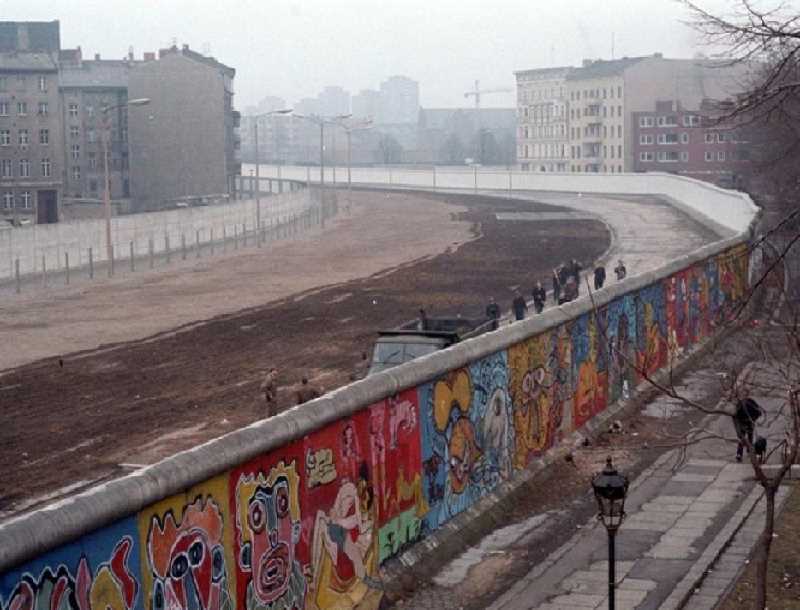 The Influence of Berlin's Urban Culture on Street Art