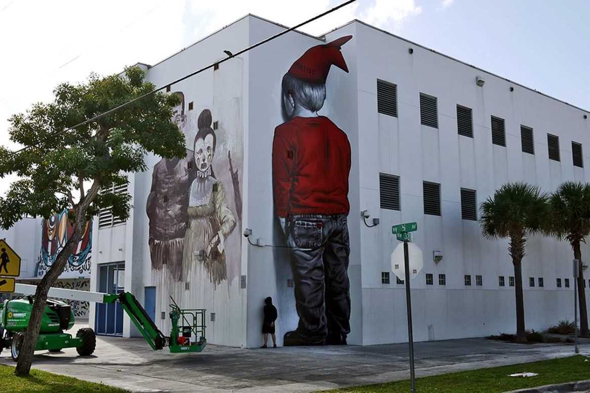 optical illusion street art a fascinating blend of