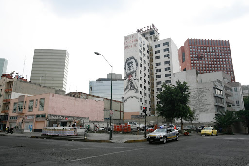 El Mac: Merging Realism and Street Art in Mexico City