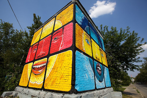 Exploring Ivan Yagoda’s “Rubik’s Cube” Mural