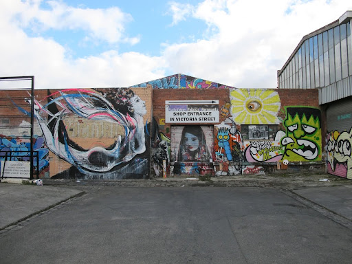 Reviving Sunshine Lane: A Mural Extravaganza